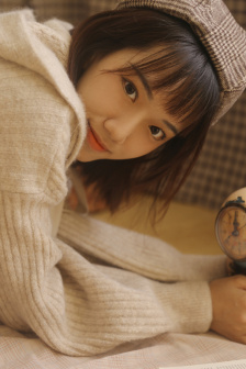 异国女郎在巴黎在线